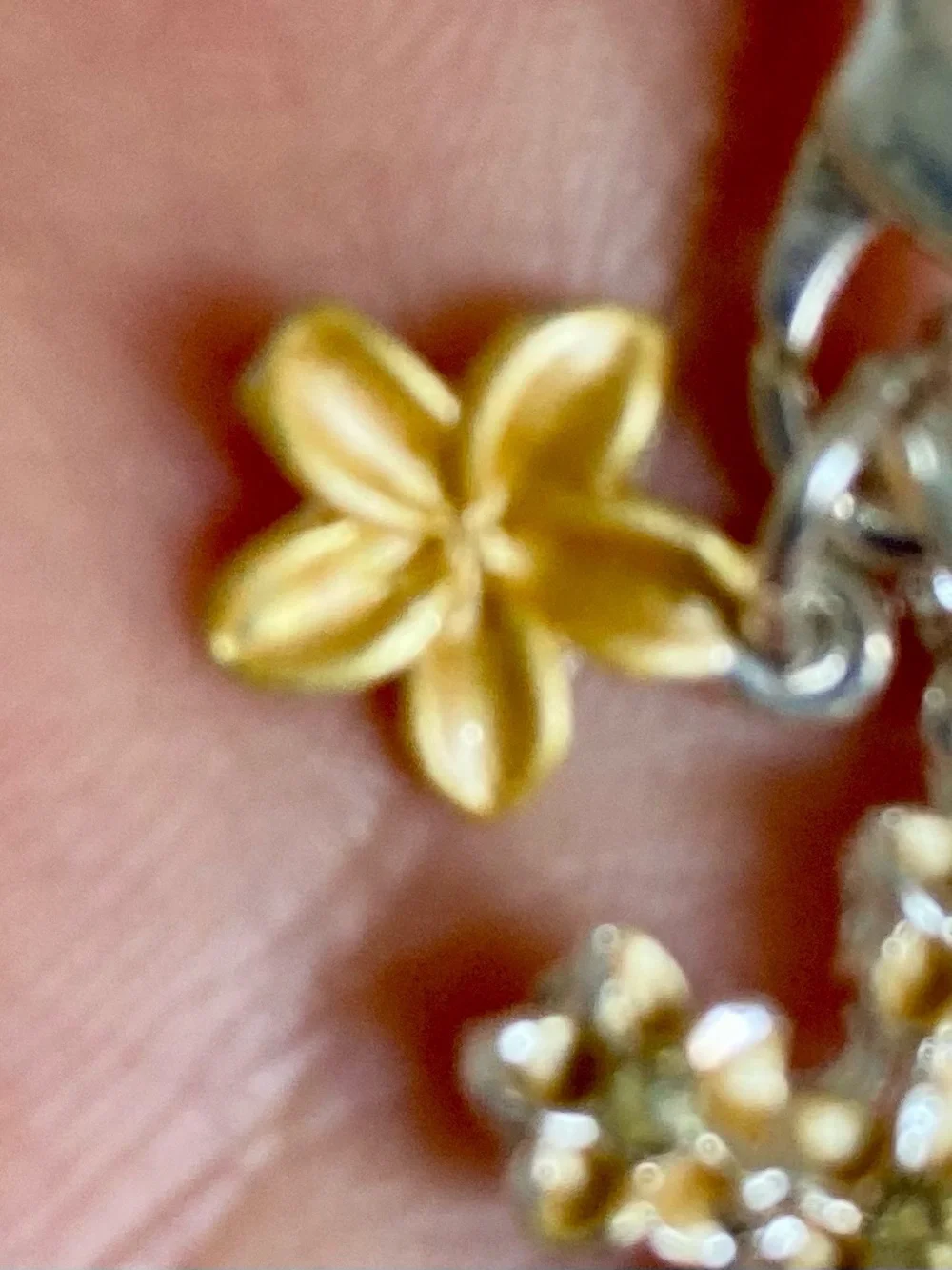💕1 day sale💕 Laule’a Hawaii yellow Silver tone flower Cross phone Charm NWOT
